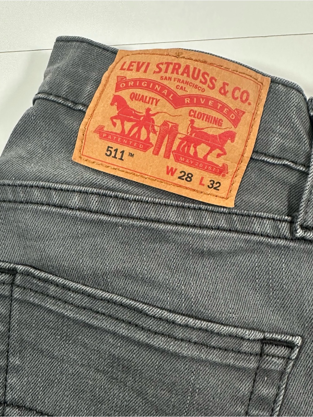 Levi’s 511 Slim Gray Jeans‎ W28 L32 - Picture 3 of 8